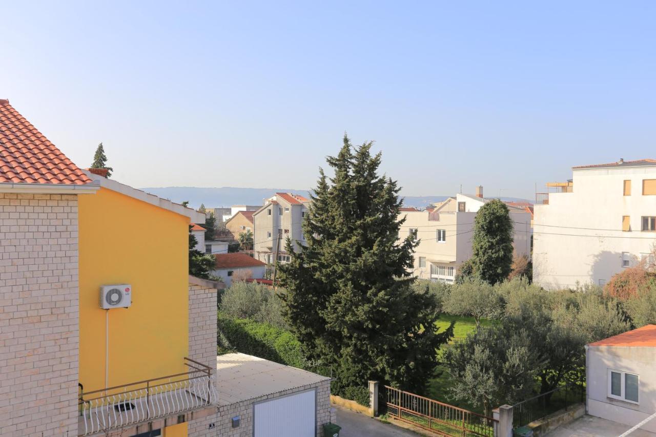 Apartments And Rooms With Parking Space Kastel Stafilic, Kastela - 18673 Buitenkant foto